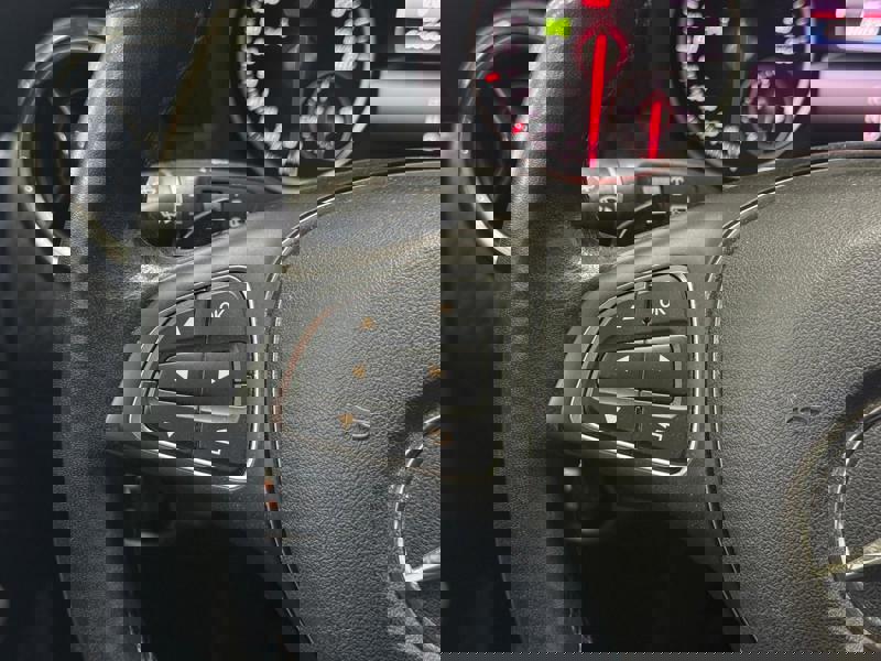 Image Mercedes-Benz GLA 180 Intuition  GLA 180 Intuition 180 Intuition